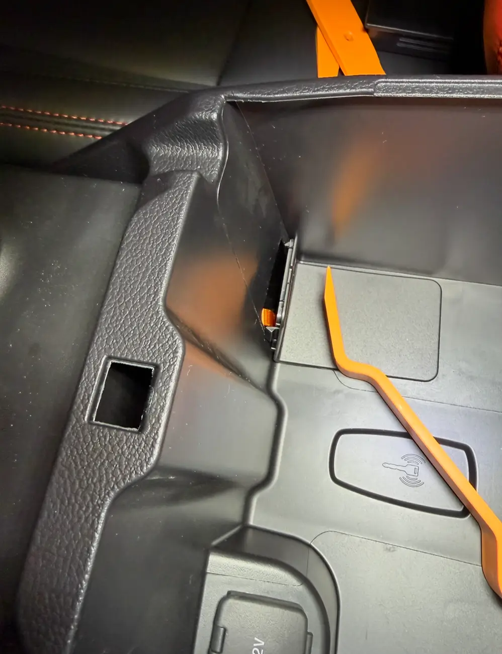 Ford Ranger '26 RR - How Do I Shift From Park To Neutral With The Engine Off? IMG_3039