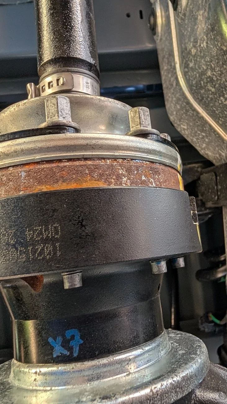Ford Ranger JXB PERFORMANCE center support carrier and bearing installed on 24 Ranger XT 2wd PXL_20260524_171403604.MP