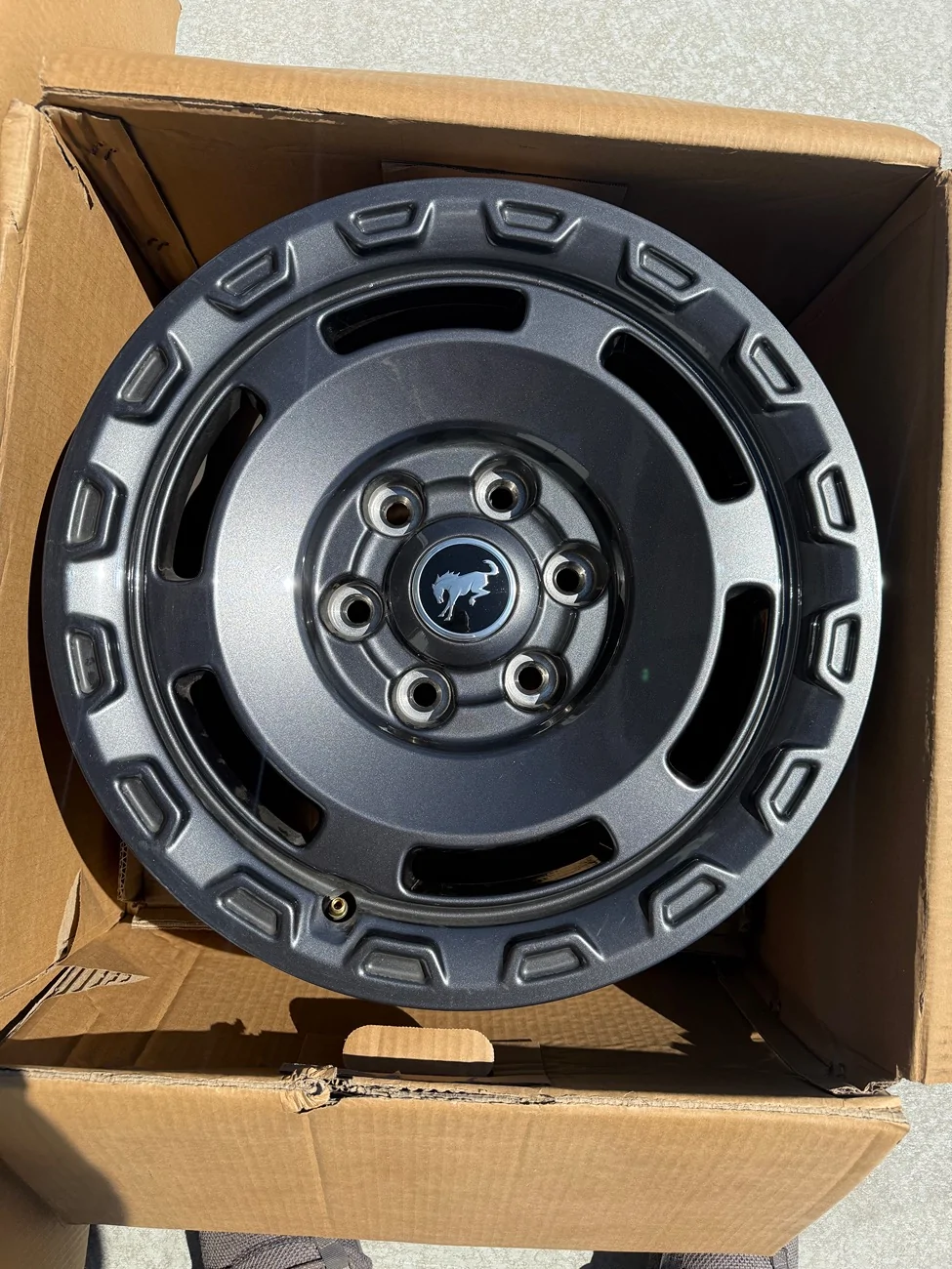 Ford Ranger (5)Like New 2021-2026 Ford Bronco Sasquatch / Everglades Wheels. IMG_5805