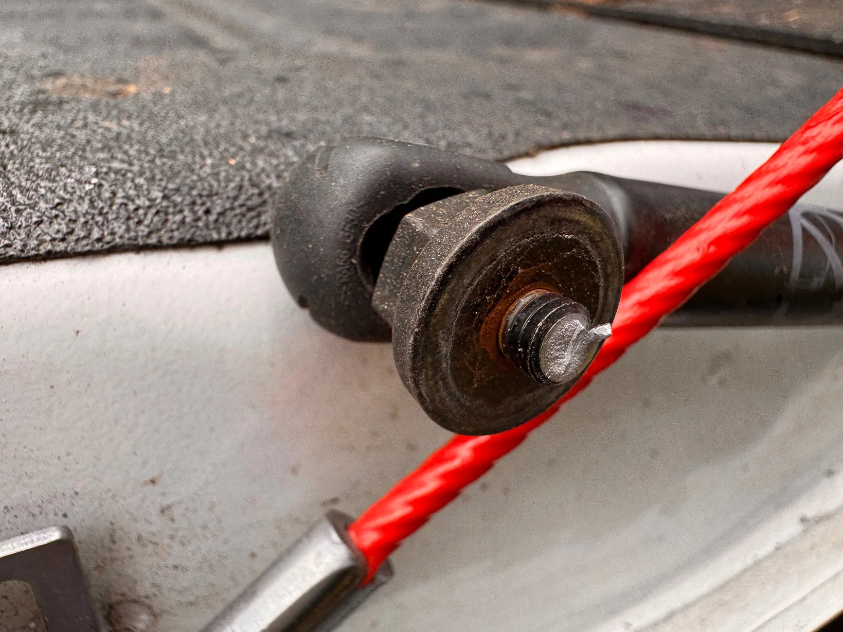 Ford Ranger Broken Tailgate Bolt for Strut IMG_5054