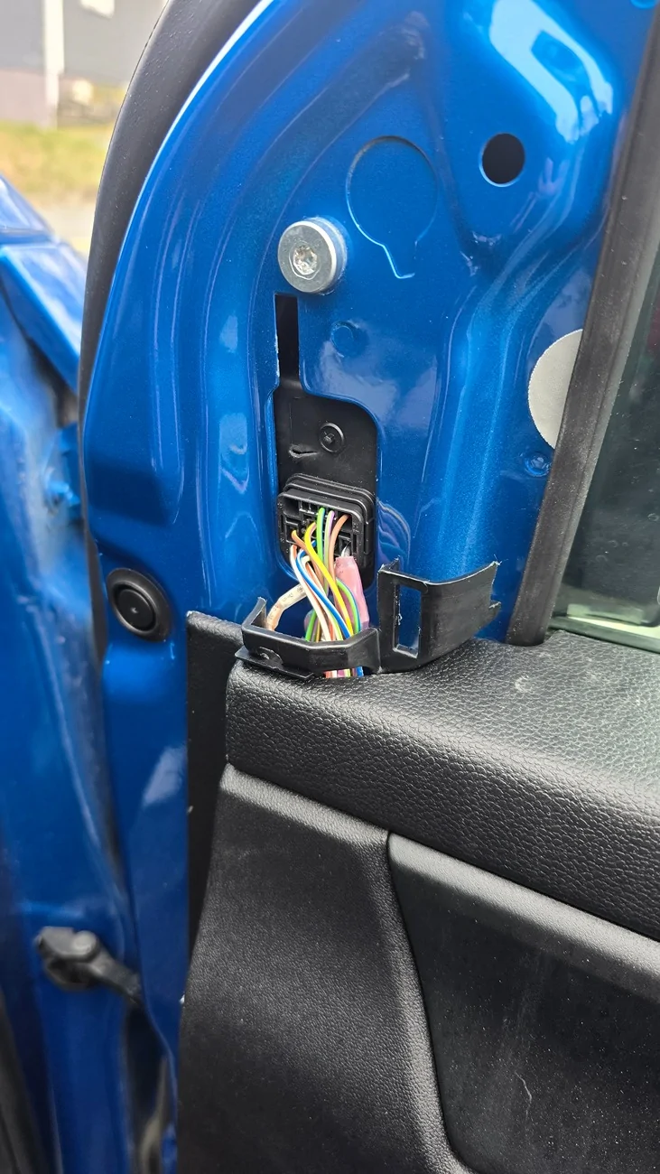 Ford Ranger Adding heated Mirrors to XLT 20260529_132702
