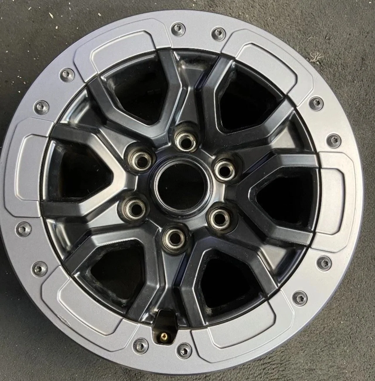 Ford Ranger WANTED RR beadlock beauity ring Screenshot_20260530_230425_eBay