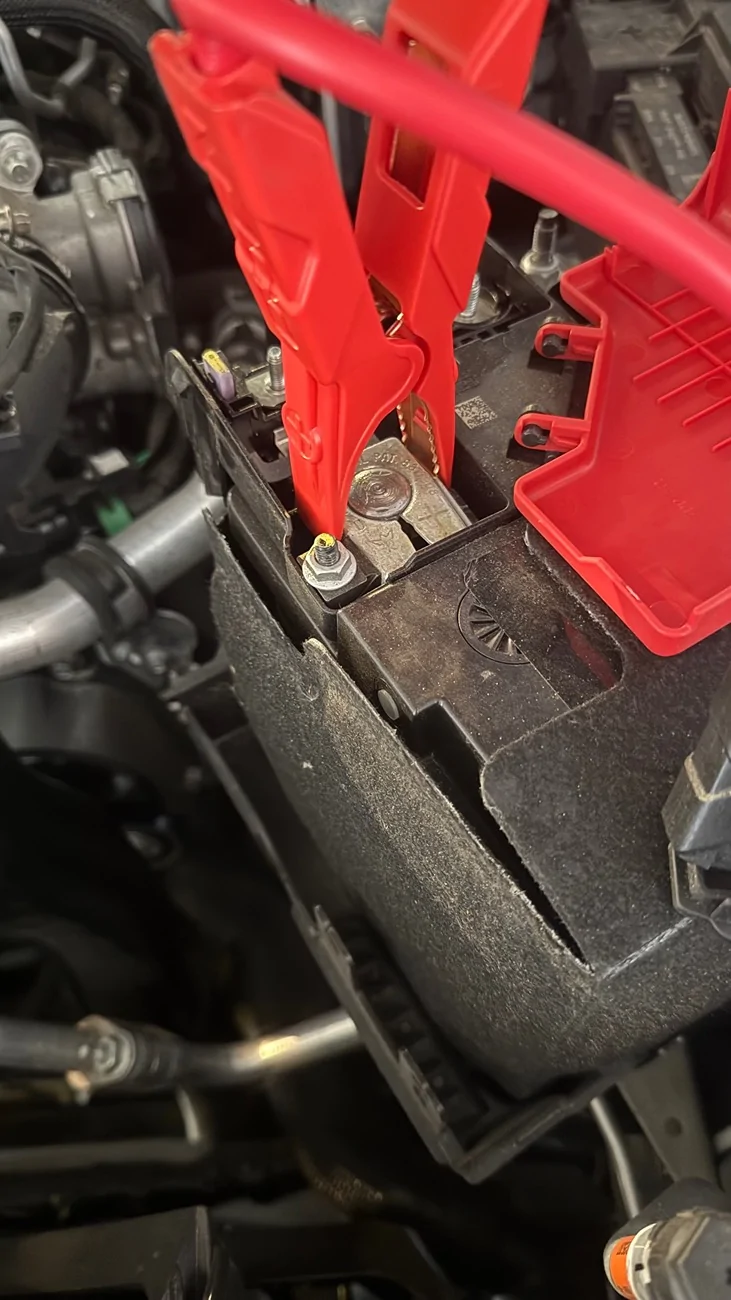 Ford Ranger 2024 Ranger Lariat 2.7 battery question IMG_2531