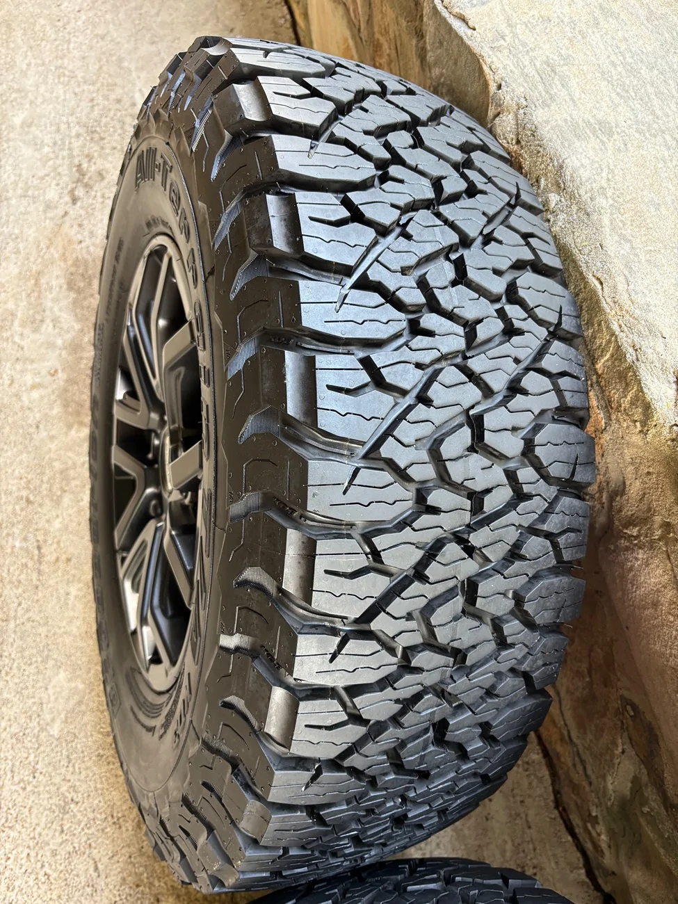 Ford Ranger 2026 Ranger Raptor wheels/tires IMG_3930