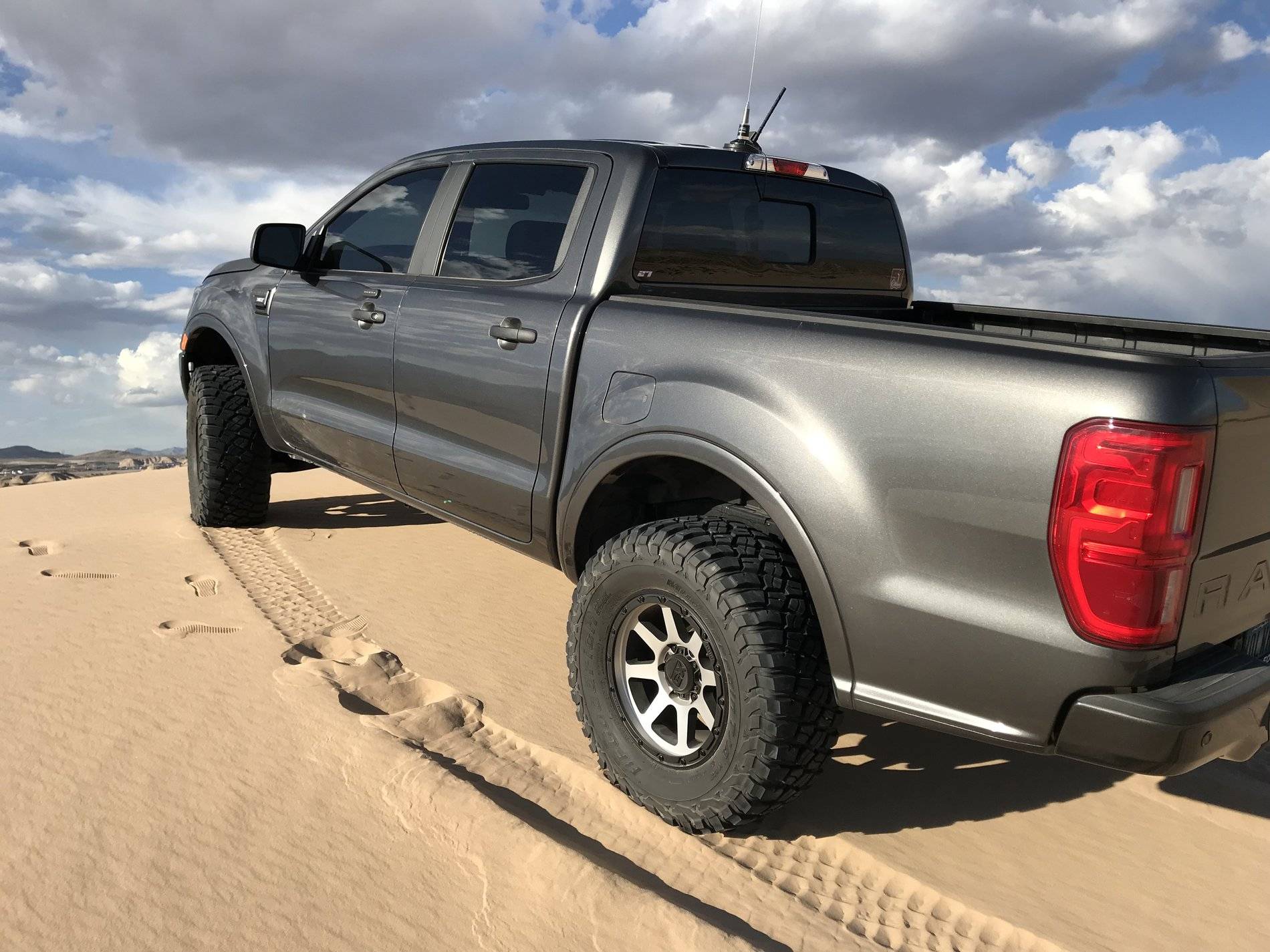 Ford Ranger Ranger on sand C59F3511-B80E-43F6-BE54-E196445EBB31