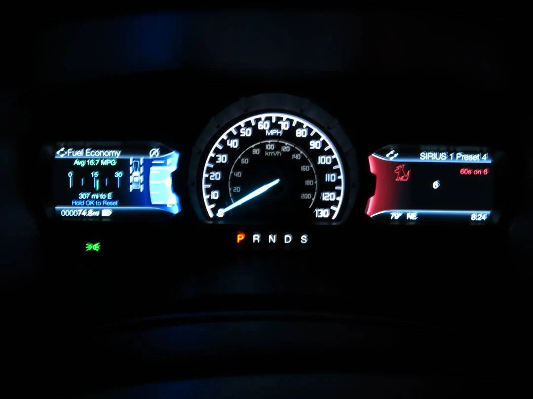 Ford Ranger Interior pictures at night - anyone have any? Instrumentpanel2