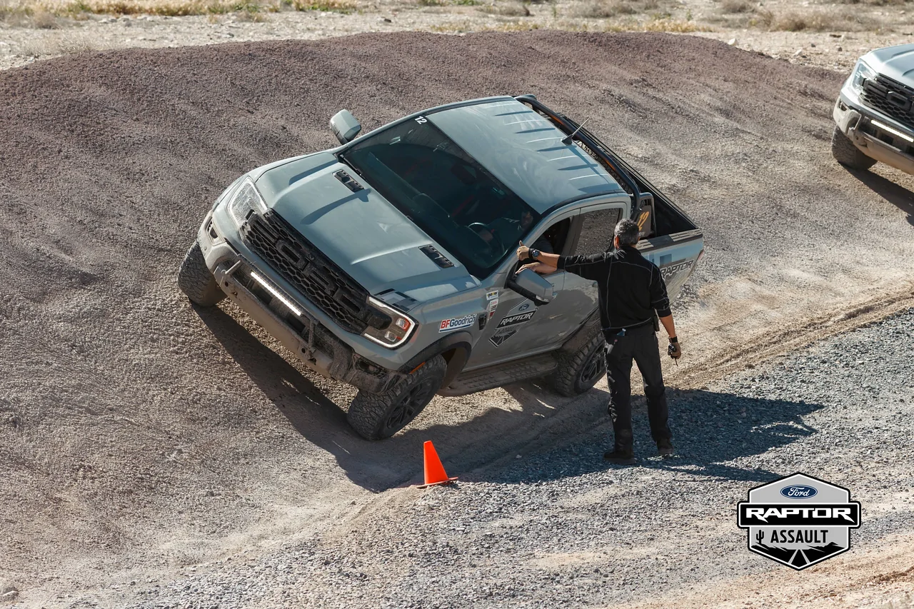 Ford Ranger RAPTOR ASSAULT!! i-rRW5GCh-X2