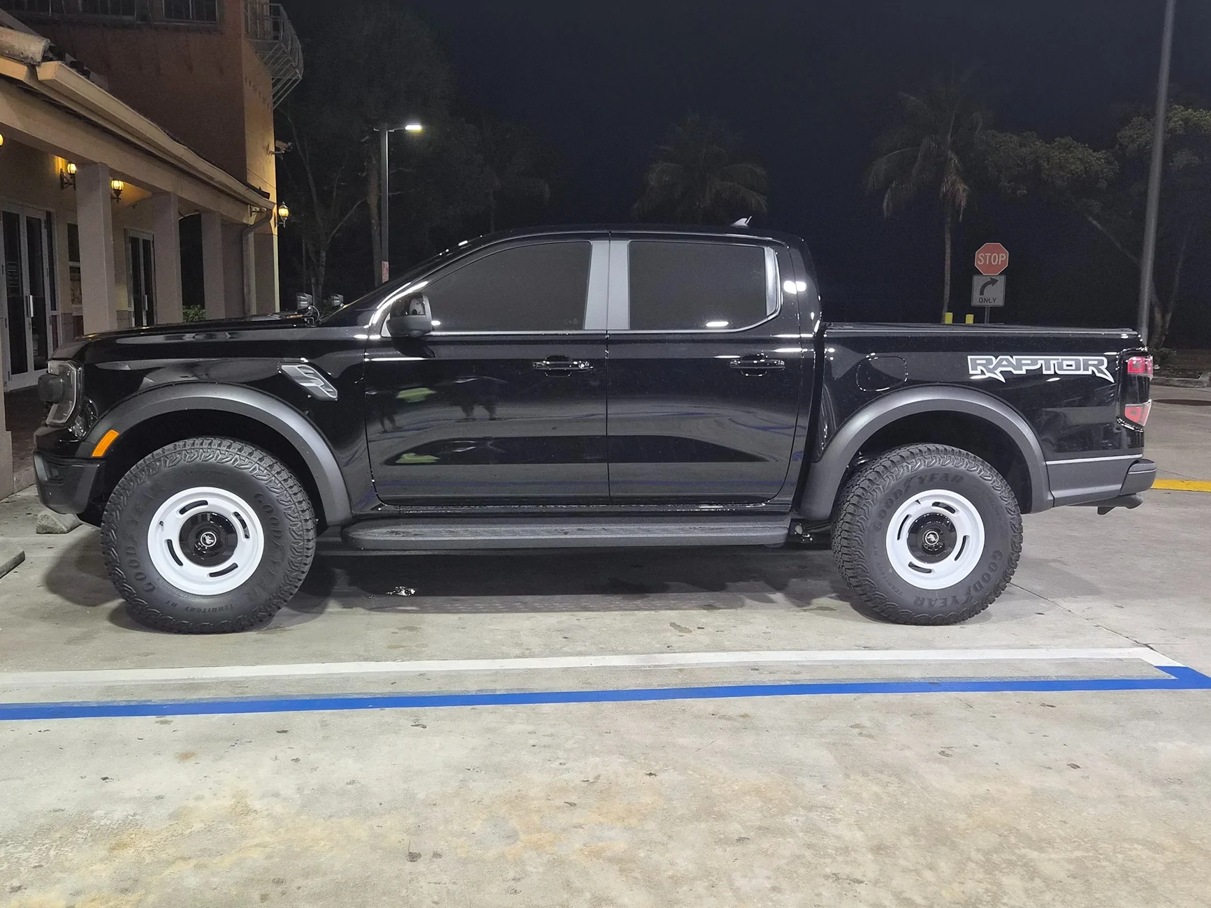 Ford Ranger 26 Ranger Raptor on Bronco Sasquatch wheels and tires 20260703_215727