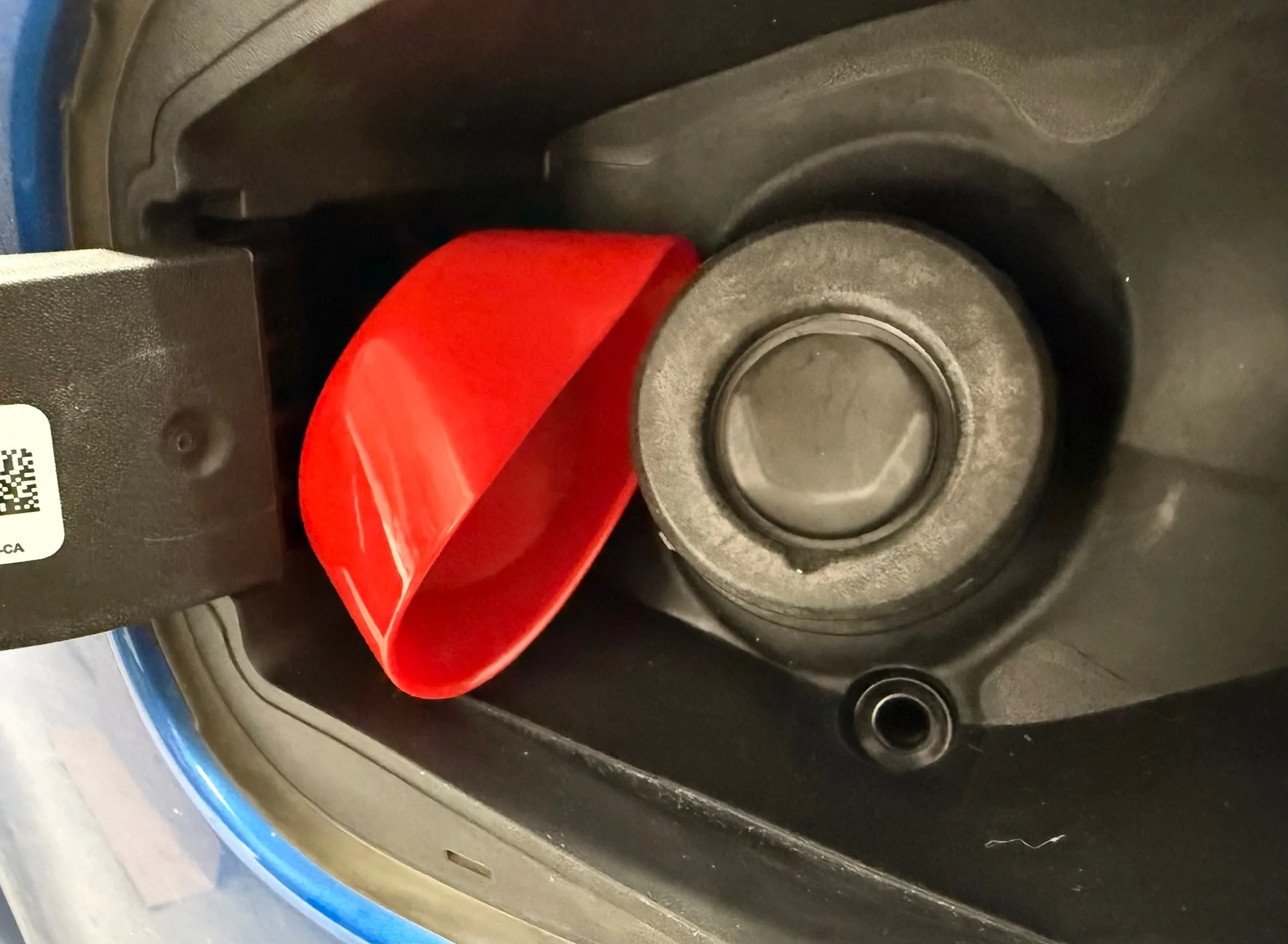 Ford Ranger Looking for a fuel filler cover/ cap to keep out water and crud IMG_3383