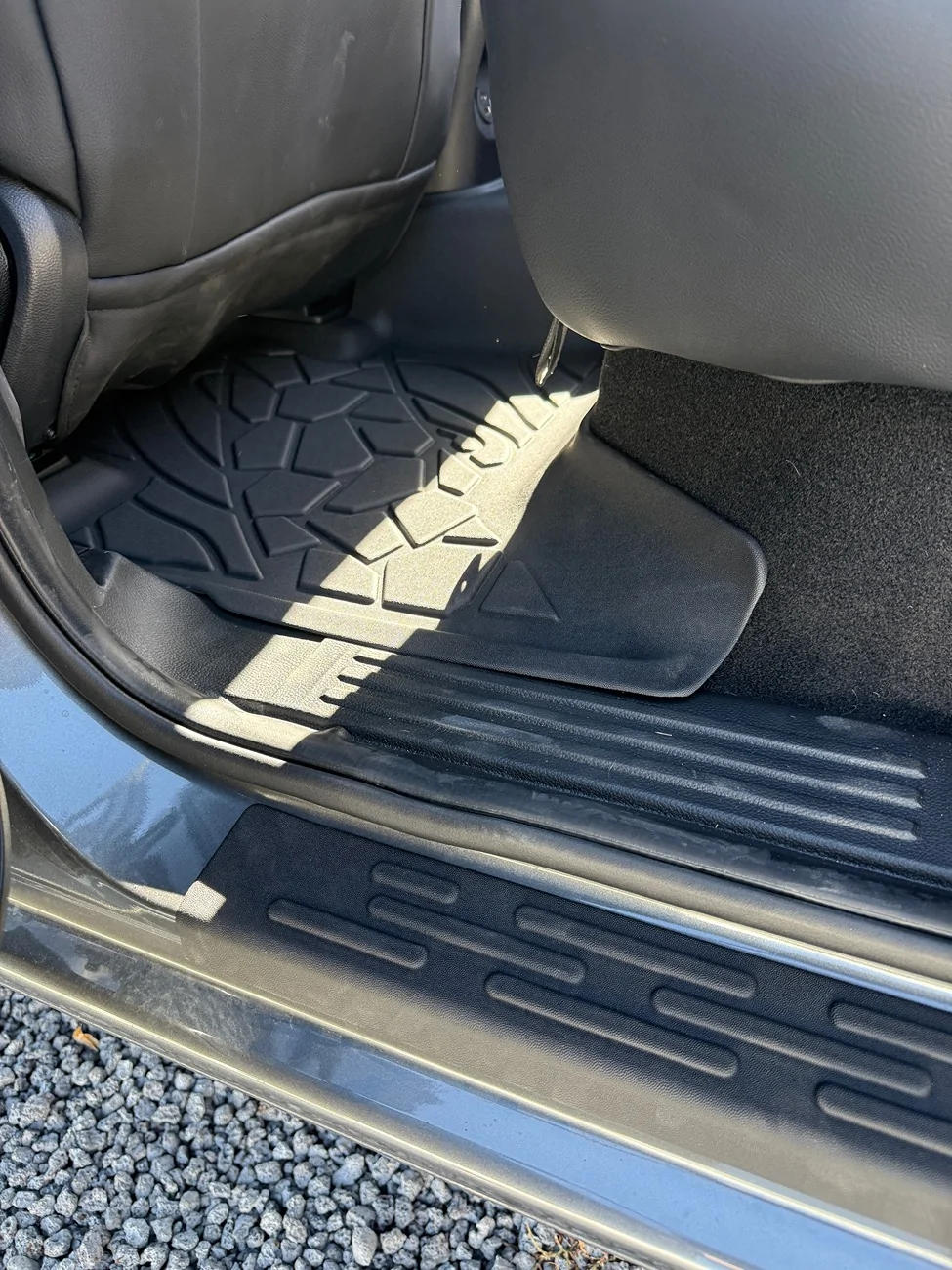 Ford Ranger 63 dollar molded floor mats. They dont suck!🤣 IMG_7605