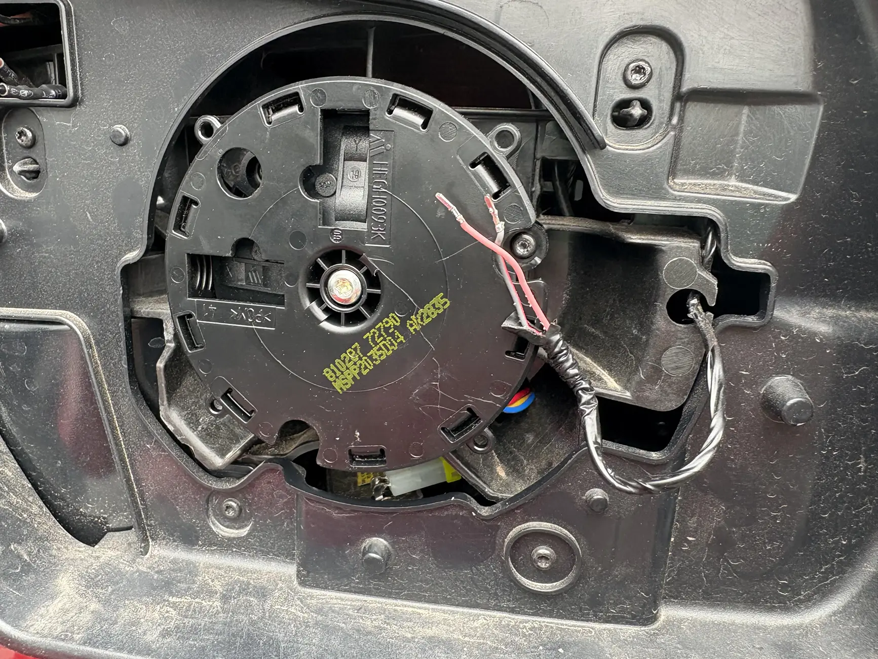 Ford Ranger Please Help me identify a wiring part for my passenger mirror 1783892802660-e1