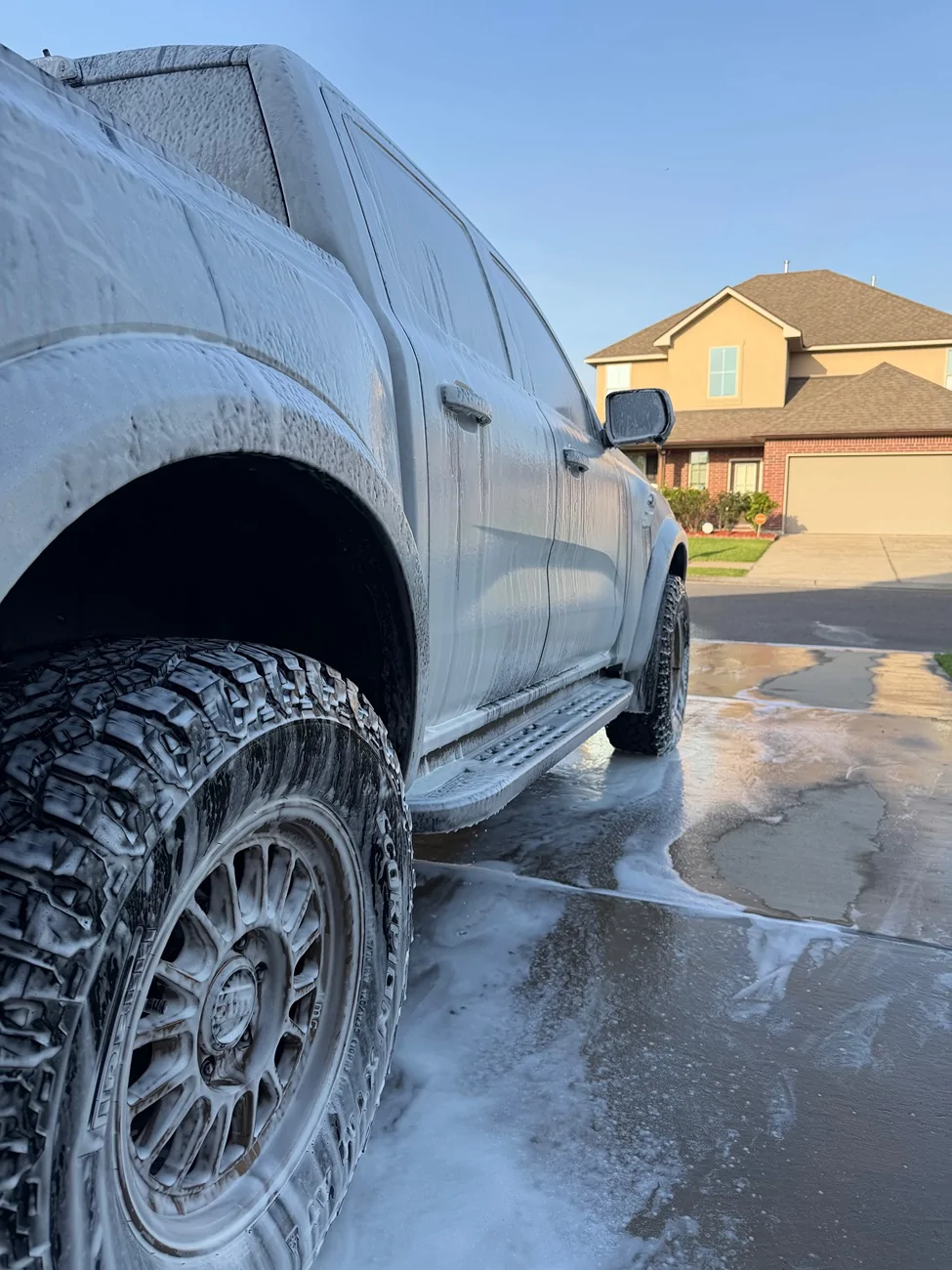 Ford Ranger Pirelli XTM AT 285/70r17 E tires on Ranger Raptor IMG_1856