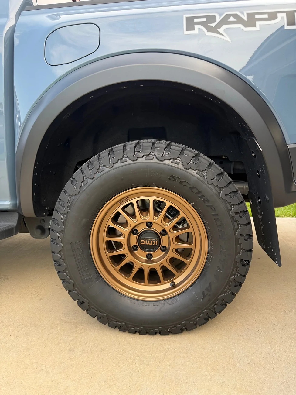 Ford Ranger Pirelli XTM AT 285/70r17 E tires on Ranger Raptor IMG_1794
