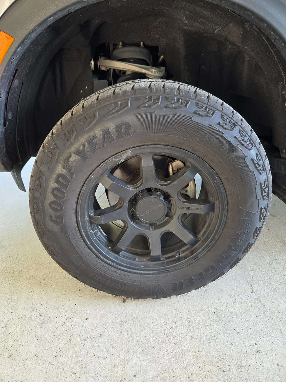 Ford Ranger Mounting an overland rack to the bed rails 17851647638296909820479624172917