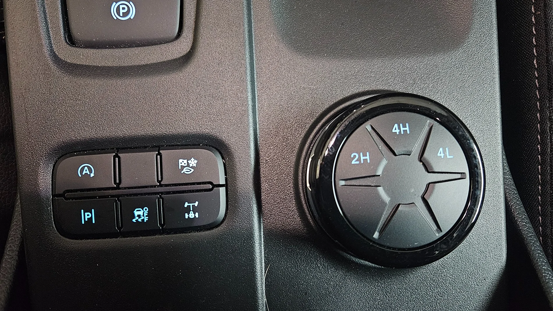 Ford Ranger What decides which Drive Mode / 4WD knob you get? 20260729_122306