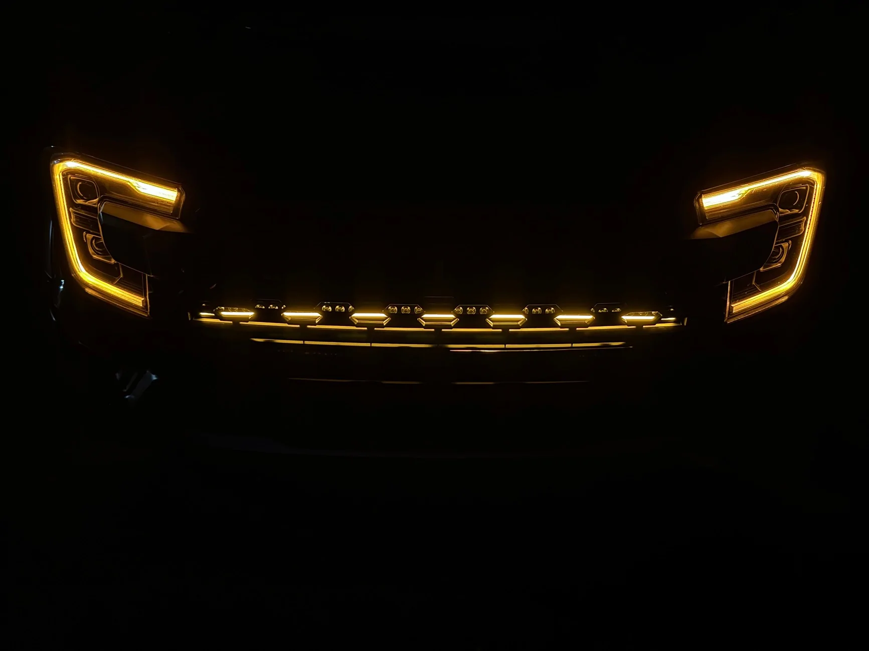 Ford Ranger Strands Nuuk D-line 40” behind RR grill IMG_7234