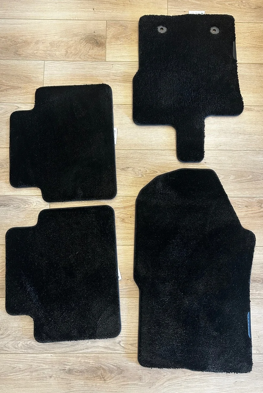 Ford Ranger Black Appearance Package carpet floor mats IMG_0737