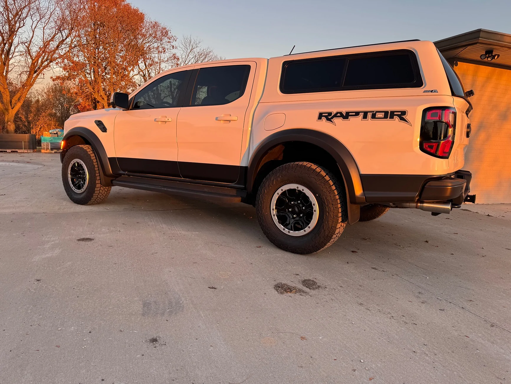 Ford Ranger ARE Revo canopy/Desert Tan RR IMG_4722