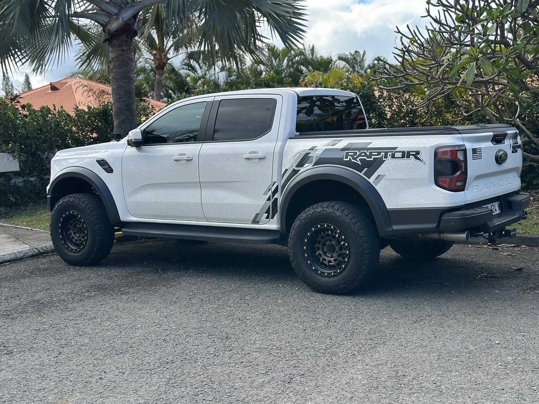 Ford Ranger Ranger Raptor - 1.5" front leveling spacers installed IMG_3767