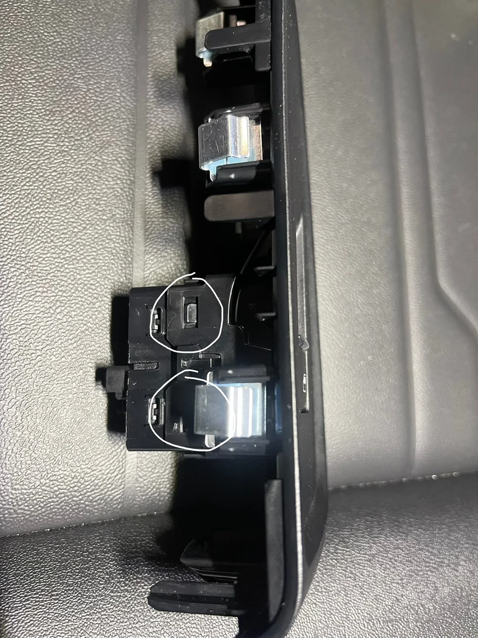 Ford Ranger One touch up/down windows for rear windows IMG_9990