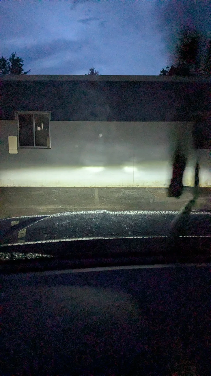 Ford Ranger XLT Headlight pattern - normal? PXL_20260807_003527342