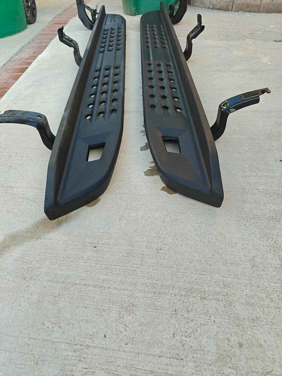 Ford Ranger SOLD FS: 2024 Raptor side steps $200 1000005092