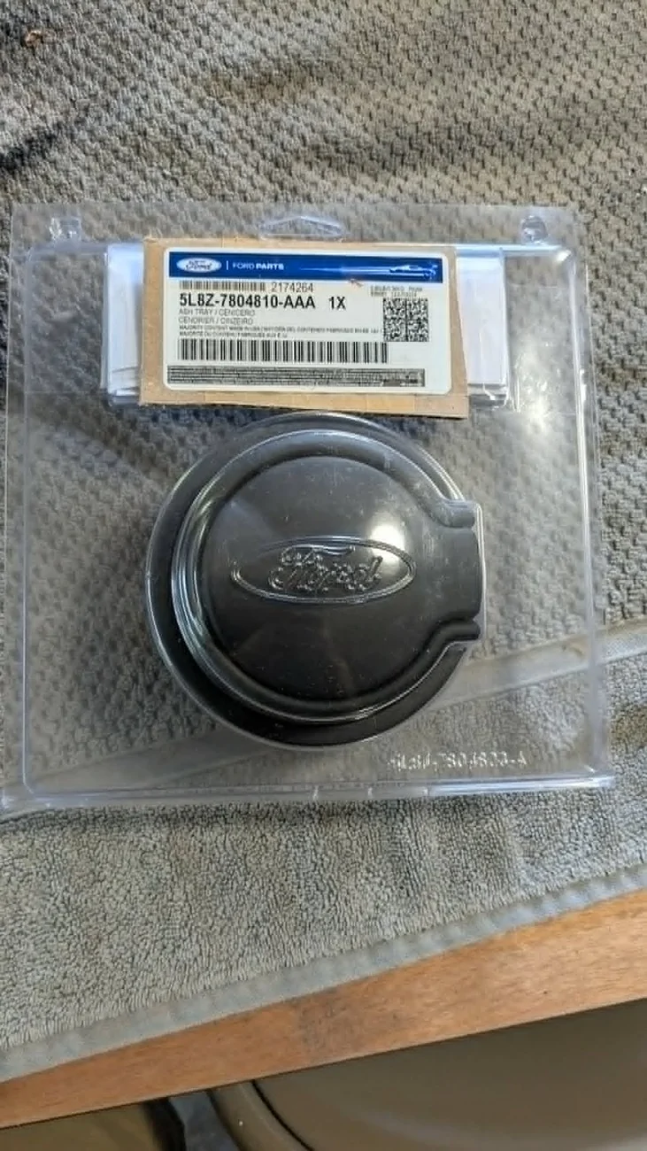 Ford Ranger Ash Tray / Coin Holder Ford OEM - 5L8Z7804810AAA 5e0357ca-cdf2-4f48-ba77-8a7e0cc29cf