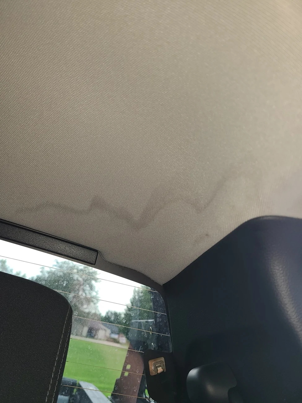 Ford Ranger Water damage to headliner after side curtain recall 20260811_170814