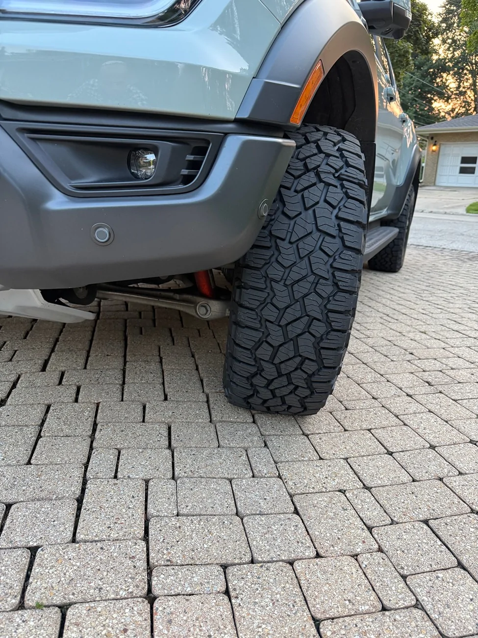 Ford Ranger Pirelli XTM AT 285/70r17 E tires on Ranger Raptor IMG_3801