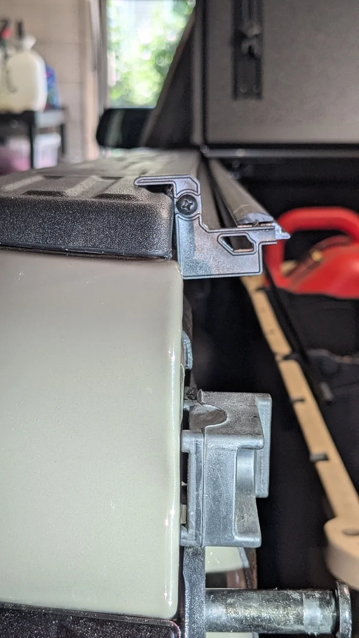 Ford Ranger Realtruck Bakflip MX4 - rail hardware keeps loosening PXL_20260812_152752608