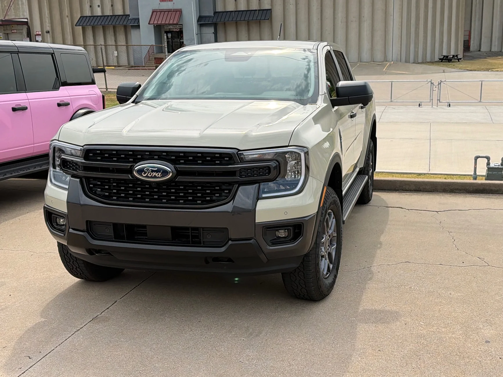 Ford Ranger Black Ranger XLT with Gray Bumper 80783112446__266447EC-68BF-447C-B14B-D2447EBA8C6F