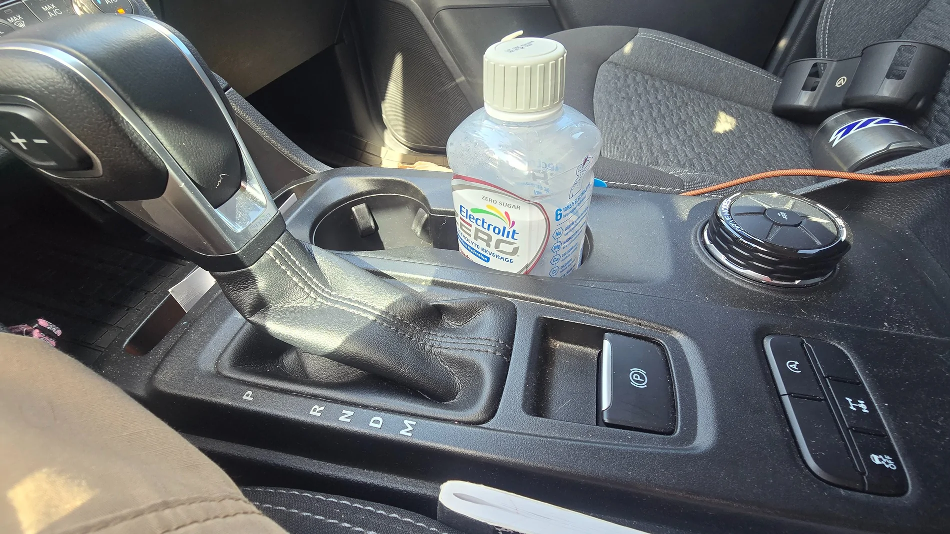 Ford Ranger *REVIEW* Muslogy, Cup Insert, Center Console Hidden Organizer 20260817_103713