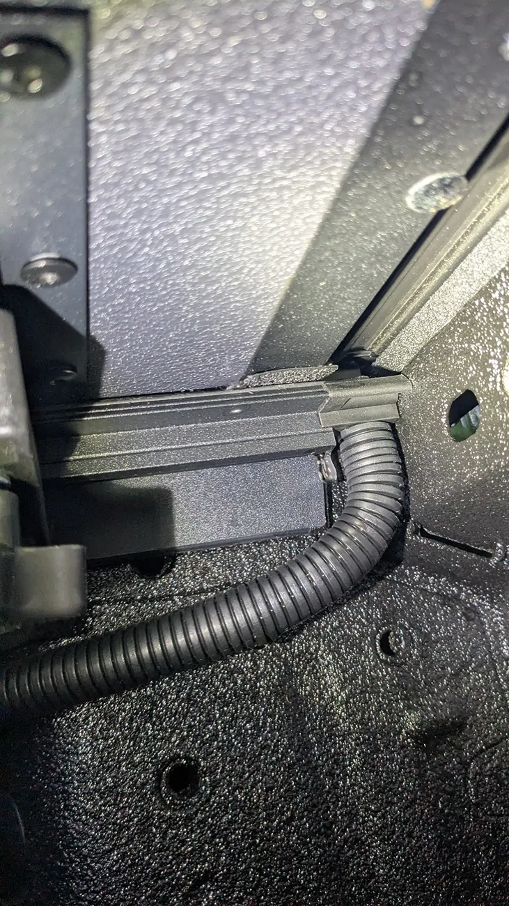 Ford Ranger Bakflip MX4 tonneau - this much leak normal? PXL_20260818_232309241