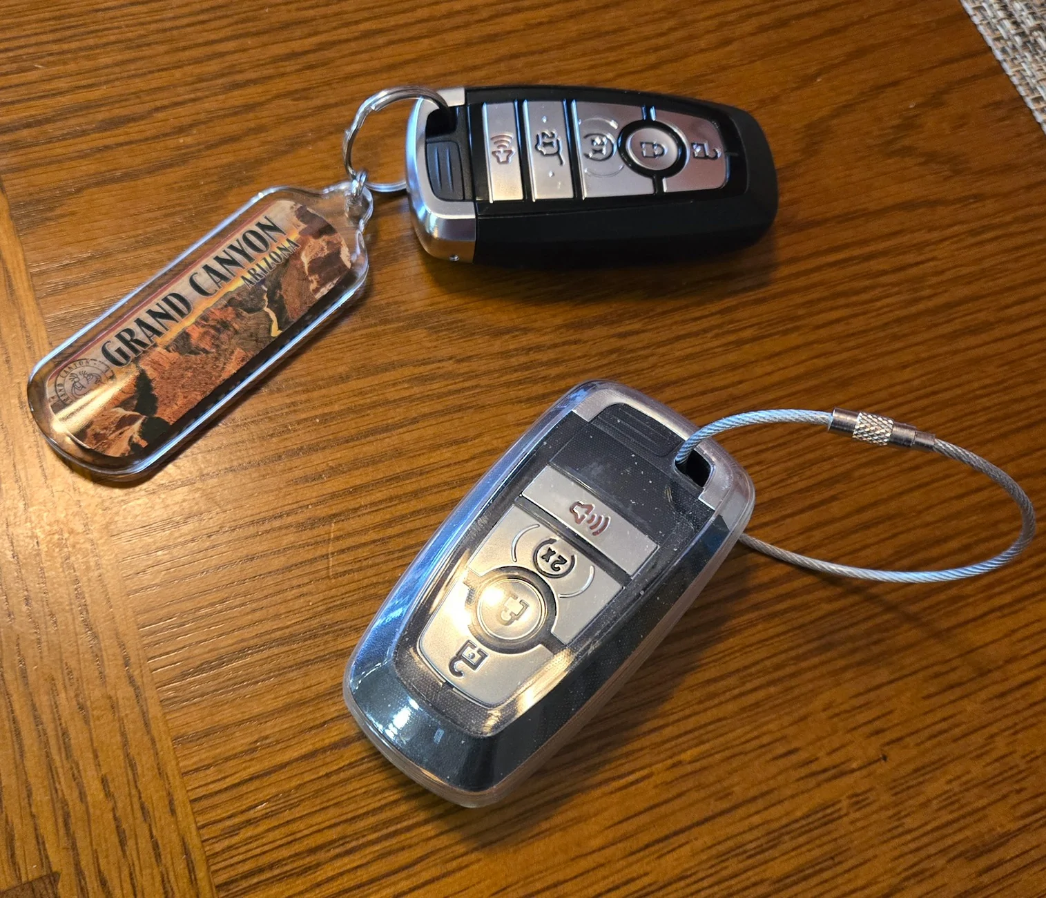 Ford Ranger How do I put a regular split ring on the key fob? 20260902_124005