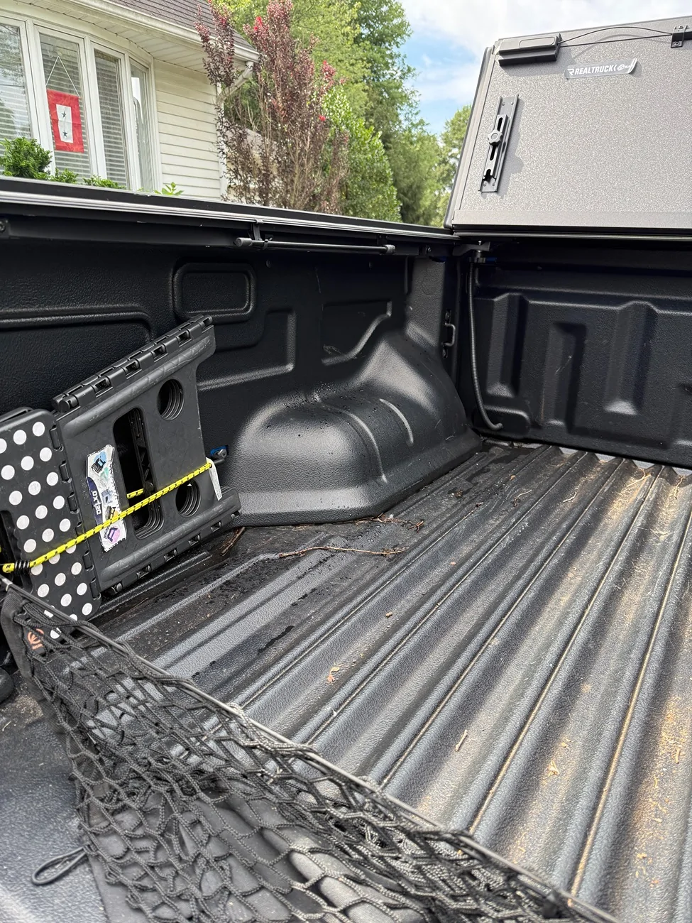 Ford Ranger Bakflip MX4 tonneau - this much leak normal? IMG_8423
