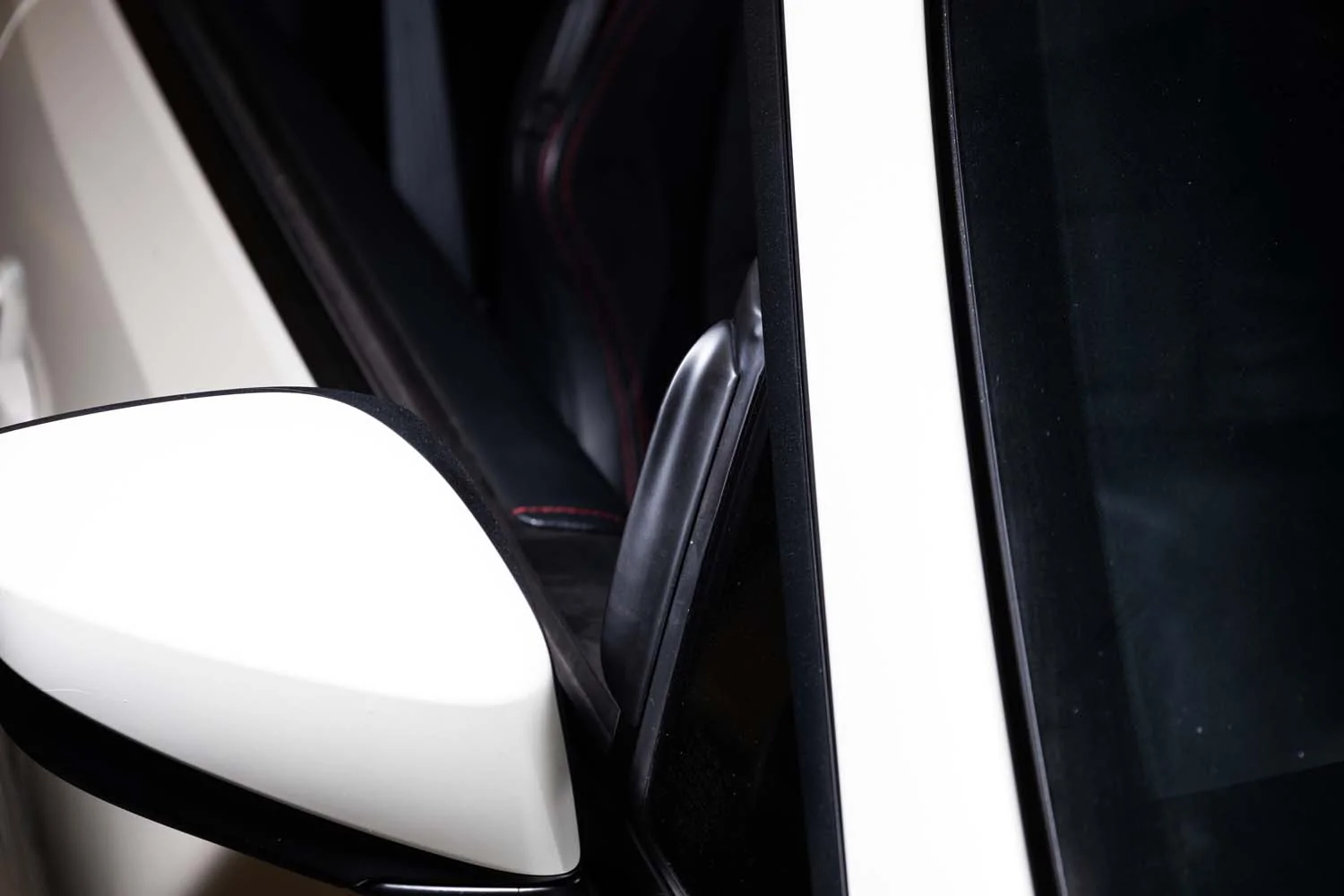 Ford Ranger Rear Window Ventilation / Air Flow Test Anti-Buffeting Wind Deflectors - Toyota GR86