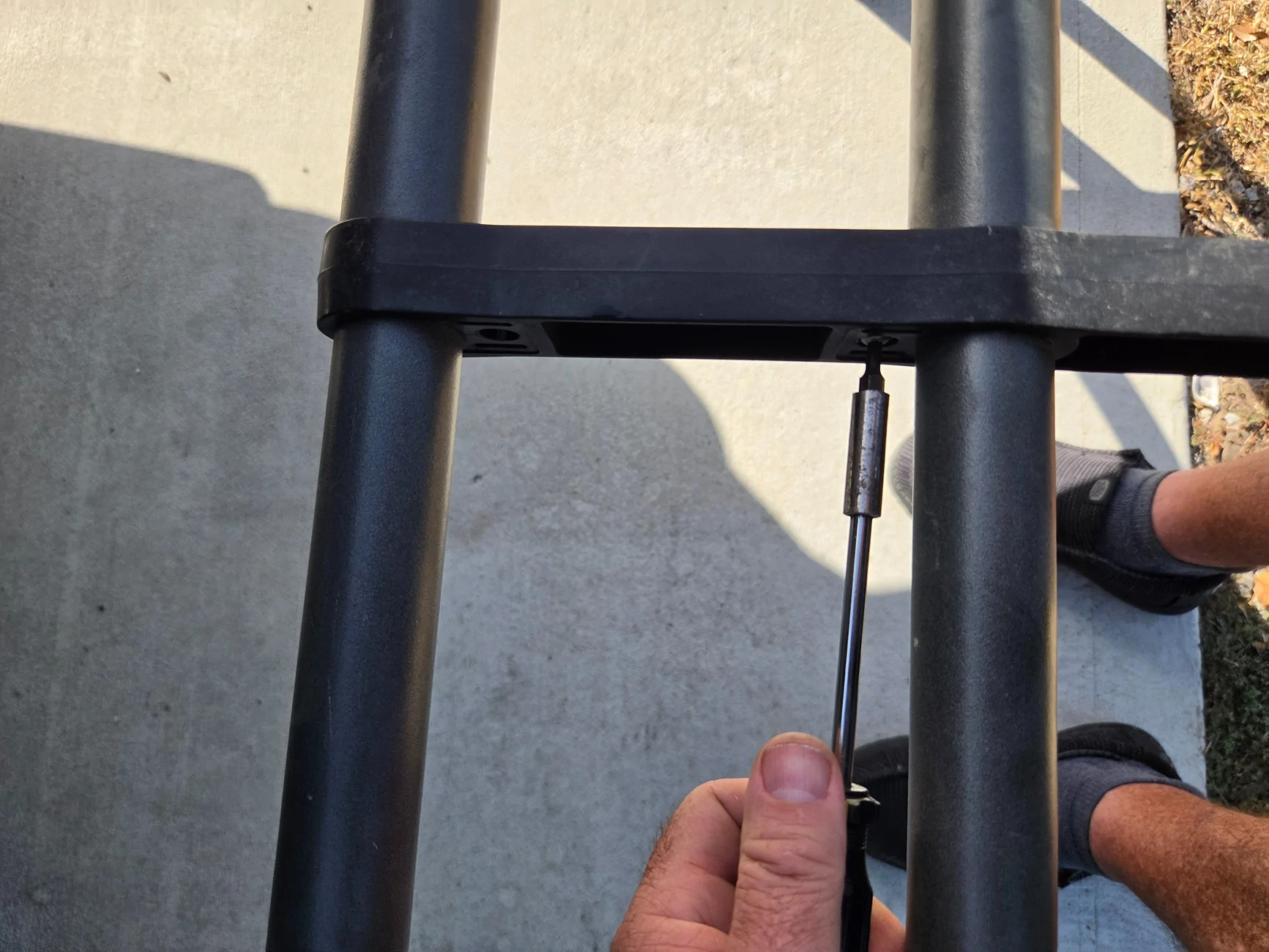 Ford Ranger Inexpensive bed extender (less then 100 dollar kit) 20260914_163934