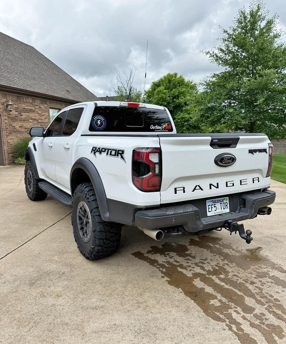 Ford Ranger Ranger Raptor 35 Inch Nitto Mud Grappler tires + 2" Rough Country leveling kit installed 95910-e7e5cf355bf88fc8529023c27f1195a7