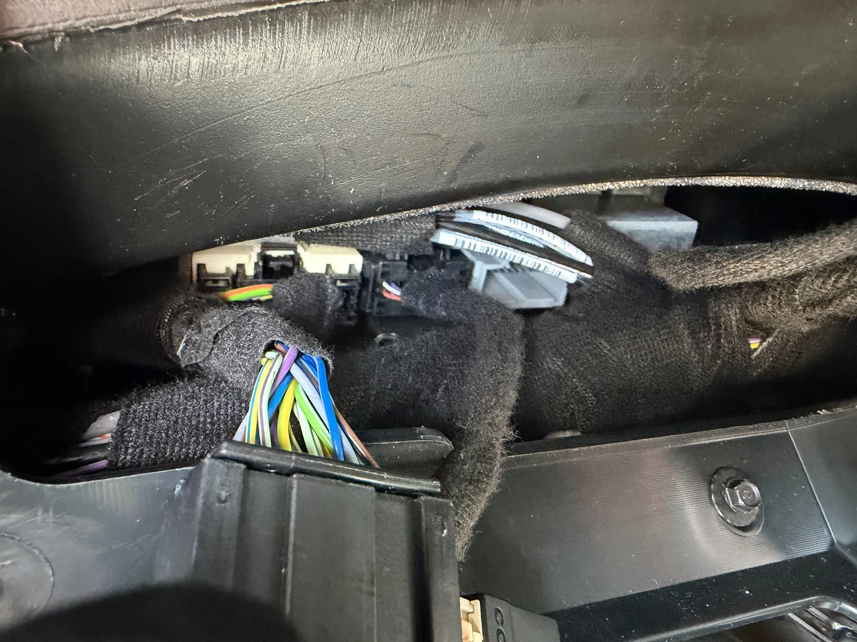 Ford Ranger Hands-free drive Comma.ai Four installed on 2024 Ranger Raptor IMG_2443