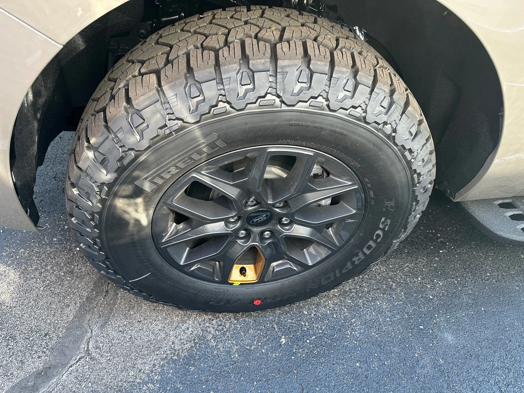 Ford Ranger Pirelli XTM AT 285/70r17 E tires on Ranger Raptor IMG_8448