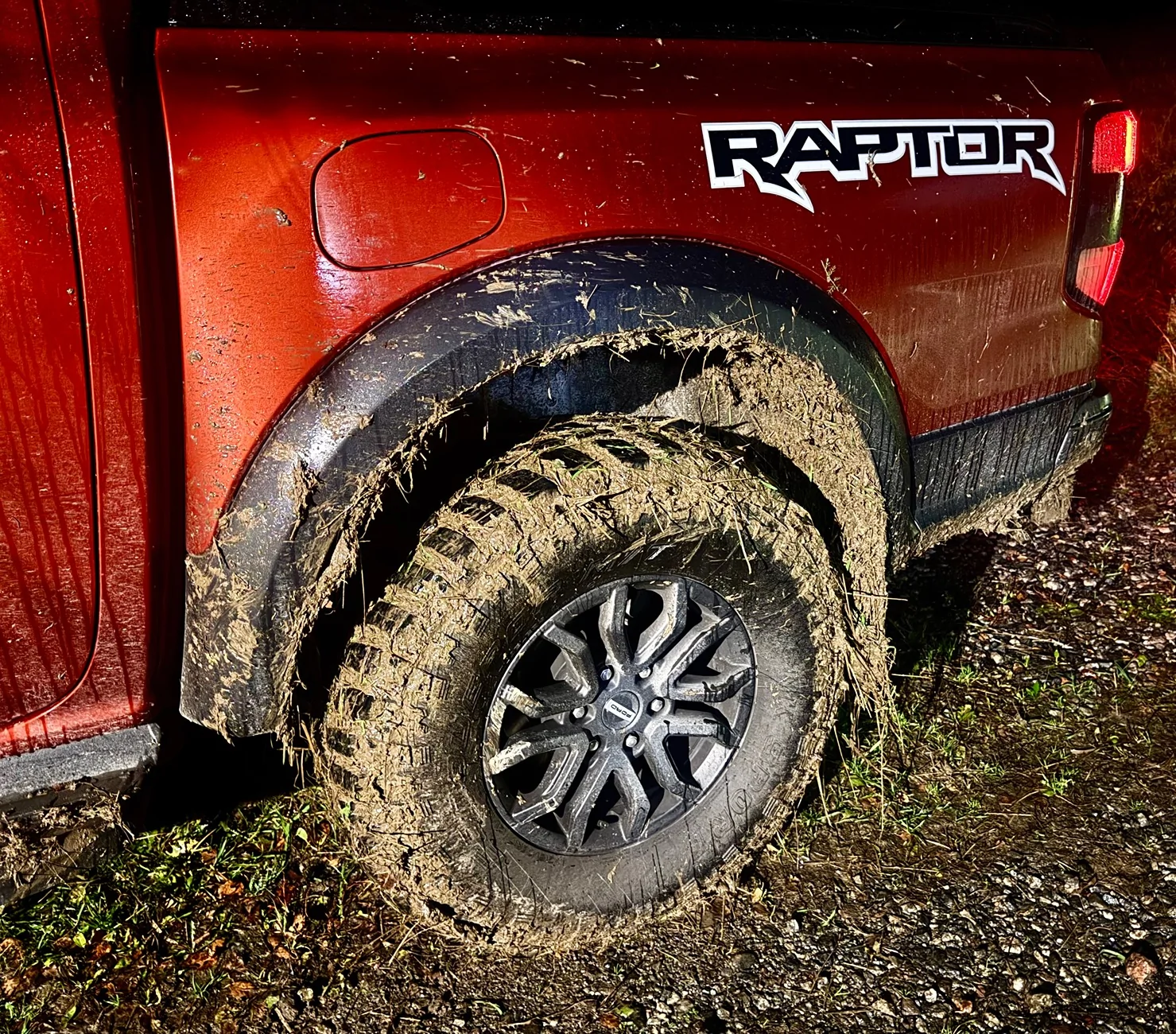 Ford Ranger Raptor stock wheels and 35s? *UPDATED* IMG_3884