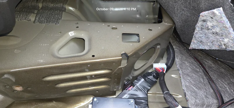 PS UNDER SEAT.webp