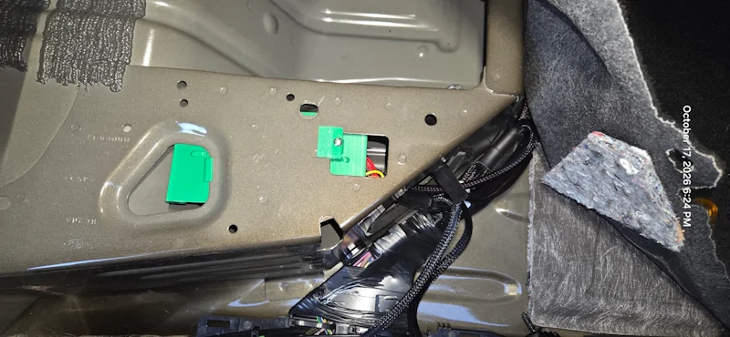 PS UNDER SEAT W BOX.webp