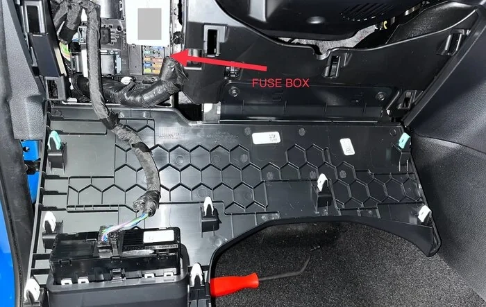 HOW TO: Install dash cam using driver's side cabin fusebox, 2024 Ranger Raptor