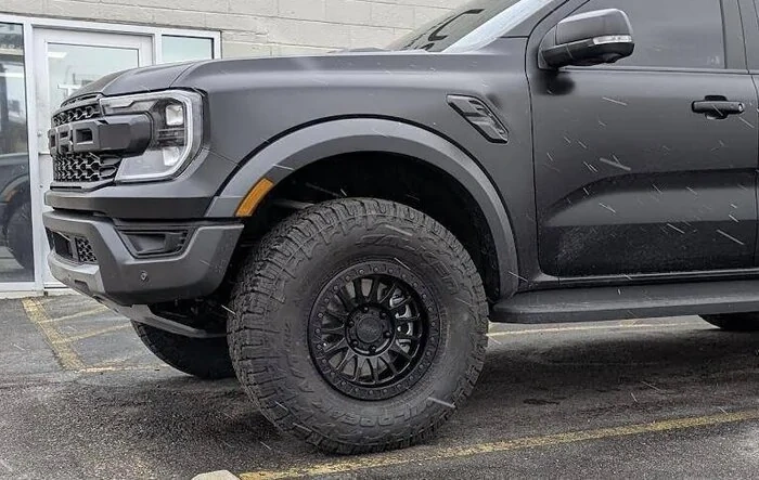 Big Tire Surgery Tutorial: Trimming / Cutting to Fit Large Tires