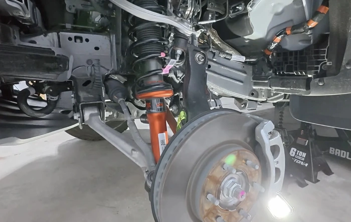 How to Install a Lift Kit on your Ranger Raptor (DIY Instructions Video