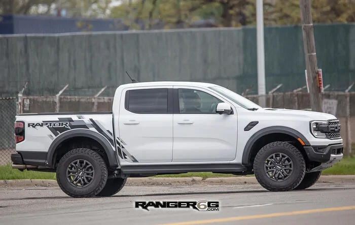 Spied: 2024 Ranger Raptor Wearing Raptor Graphics Package 📸