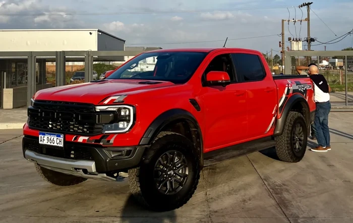 New member and Code Orange Ranger Raptor owner from Argentina