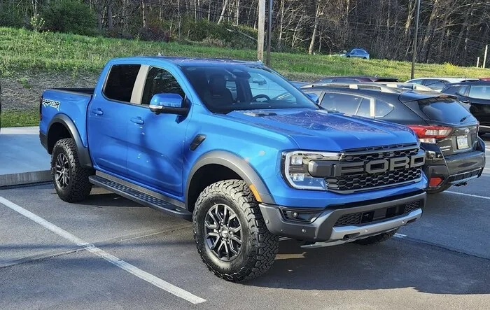 My wait is over! Velocity Blue Ranger Raptor delivery